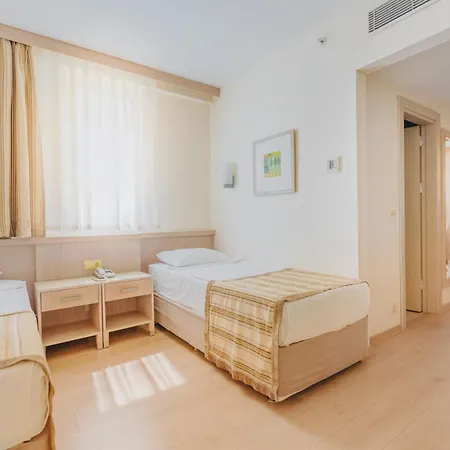 Resort Sural Side